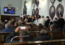 На сесії Чернівецької міськради бушували пристрасті навколо радіоринку та ринку "Карпати". Що вирішили?