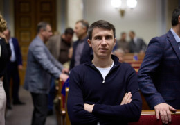 Закриття корупційних справ та штрафи за образу правоохоронців: чим займався "любитель лотерей" нардеп Павлюк у Верховній Раді — Суспільне