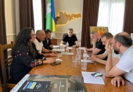 Бойко несподівано скликає позачергову сесію Чернівецької облради, де йтиметься про національний спротив ворогу. Чи знову зірвуть сесію?
