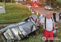 Страшна смертельна аварія у Хотині: загинуло двоє людей. У Лужанах тепловоз переїхав легковик