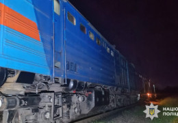 На залізничній колії "Великий Кучурів – Глибока" локомотив на смерть збив 40-річного буковинця