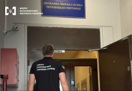 Контрабанда сигарет до Румунії: Обшуки тривають у керівника Чернівецької митниці Юрія Герасимова та начальника митного поста «Порубне»