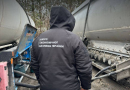 На Буковині БЕБ "добиває" організовану групу, яка займалась виготовленням та реалізацією фальсифікованого пального