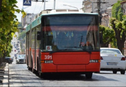 У Чернівцях під час загальнонаціональної хвилини мовчання щодня о 9:00 ранку зупинятиметься громадський транспорт - рішення виконкому