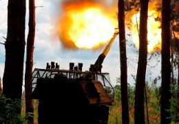 «До фронту стягують 160 тисяч солдатів». Росія може почати великий наступ за кілька днів або тижнів — CNN