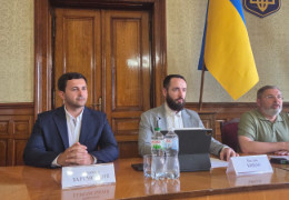 Світлана Ісаченко: Буковинські деревопереробники, нардепи і місцева влада провели "таємний" круглий стіл в стінах Чернівецької ОВА, проігнорувавши ЗМІ