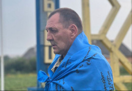Захисник Микола Панченко повернувся у рідні Кадубівці на Буковині після трьох років в російському полоні. Як його зустрічало село