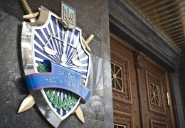 Прокурор Герцаївщини Юрій Караван зробив свою 19-річну доньку мільйонеркою