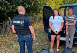 Бізнес по-буковинськи: 19-річна мешканка водила лісом ухилянтів до кордону. В разу успішної втечі до Румунії просила з двох чоловіків 14 тисяч євро