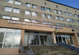 У Генерального директора Кіцманської багатопрофільної лікарні тривають масштабні обшуки - наші джерела