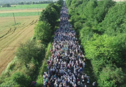 На Буковині організатора хресної ходи московського патріархату суд оштрафував аж на 170 гривень. Той навіть до суду не з'явився