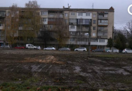 У Чернівцях повністю демонтували колишній радіоринок: на звільненій ділянці церква побудує приміщення для зберігання господарського інвентарю, гараж та житло архієрея