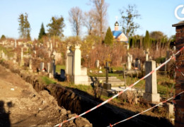 Паркан історичного кладовища на вул. Зеленій у Чернівцях, на який виділили 7 млн. з бюджету, добудують вже весною