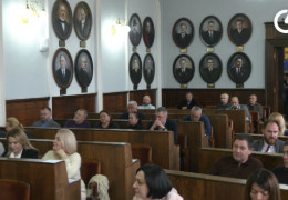 Сесія Чернівецької міськради: стало відомо, на які потреби депутати виділили гроші