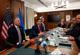 Вадим Денисенко: США змінюють стратегію переговорів, щоб нас дотиснути. Мова про кардинальне зменшення ролі України в переговорах, при повному ігноруванні ЄС