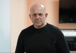 Сморід у Чернівцях "звільнив" директора Чернівецького водоканалу Володимира Антоненка. Міський колектор не справився з додатковим навантаженням і отруйними скидами Лужанського спиртзаводу у Прут?