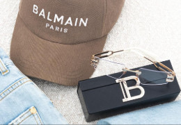 Стилізування сумок Balmain