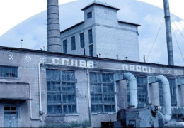 Клічука реально "дістали". У Чернівцях відключили Лужанський спиртзавод від міських каналізаційних мереж, куди скидали отруйні речовини