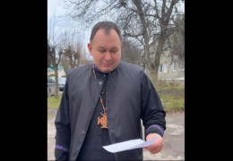 Відомому священику з Тернопільщини, який розповідав, що не є гріхом "здавати" родичів до ТЦК, вручили повістку