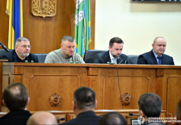 Так чому ж зняли начальника ОВА на Буковині Запаранюка? Це питання боялися почути від незалежних журналістів на представленні Осипенка