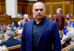 Нардепа "слугу" з Буковини Божика, з яким суд заборонив спілкуватися Тимошенко, прямо запитали чи підкуповувала його лідерка "Батьківщини"