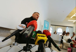 Щиро і без генеральських понтів: новий керівник Буковини Осипенко проявив повагу до ЗМІ, зустрівшись з раніше небажаними для Запаранюка багатьма місцевими журналістами