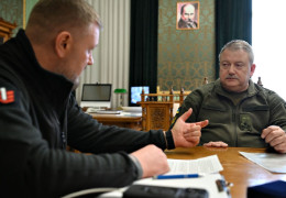 Треба посилювати протиповітряну оборону Буковини і тримати у фокусі Придністров'я - Осипенко зустрівся з впливовим генералом