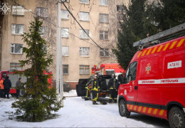 У Заставні горів гуртожиток для ВПО: людей евакуювали, постраждалим надається допомога. Подробиці