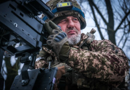 Захищає небо Буковини від шахедів та ракет: Історія кулеметника з позивним Плющ, який став мисливцем на дрони
