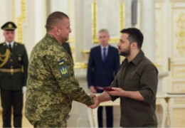 Зеленський сказав, чому не звільнятиме Залужного за критику