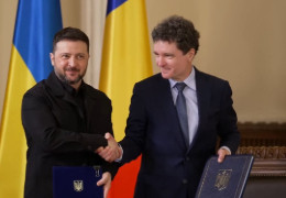 Зеленський у Бухаресті домовився з президентом Румунії Даном про виробництво зброї та будівництво двох нових ліній електропередач