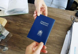 Українцям потрібно оцифрувати трудові книжки, інакше частина стажу може бути втрачена - Пенсійний фонд