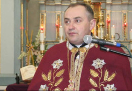 На Львівщині священника УГКЦ, який розлучився з дружиною та створив нову сім’ю, відлучили від церкви. Він перейшов у ПЦУ