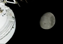 Екіпаж Artemis II облетів навколо Місяця і встановив рекорд