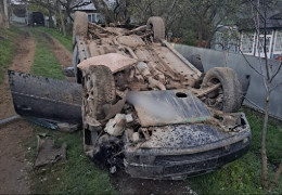 У Недобоївцях і Клішківцях в ДТП перекинулися легковики - є травмовані. Поліція показала фото