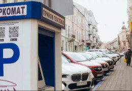 У Чернівцях демонтують усі паркомати. Рішення вже виконується