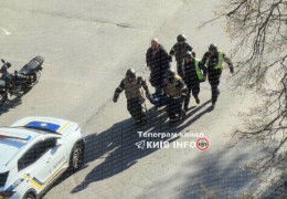 У Києві шестеро людей загинули, до 10 поранені, внаслідок стрілянини терориста. Його ліквідували ВІДЕО