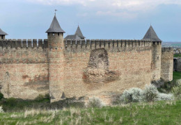 Гребу запитали за обвал на стіні Хотинської фортеці. Серед версій він назвав... російські обстріли