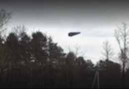 Показали відео, як українська система РЕБ "Ліма" перехоплює російські аеробалістичні ракети "Кинджал". Вони просто падають...