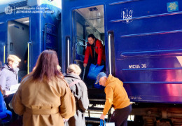 До Чернівців прибув черговий евакуаційний потяг із Донеччини: прихисток нададуть жителям Покровського, Миколаївки, Слов'янська та Краматорська