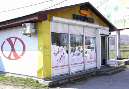 "Хлібні місця": Чернівецький хлібокомбінат судиться з міськрадою, щоб не демонтовували її хлібні кіоски