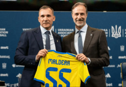 Вперше збірну України з футболу очолив іноземець. Ним став італієць Андреа Мальдера