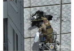 На висоті 15 поверху в Одесі знешкодили нерозірваний російський "Шахед". ВІДЕО
