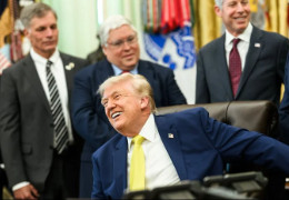 Трамп переніс інсульт на камеру. Що відомо?