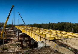 Міст у Маршинцях, який Зеленський хотів назвати на честь Софії Ротару, став об'єктом кримінального провадження