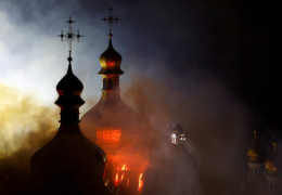 Коли винен диявол, але не росія. Після російського удару по Лаврі Павло Лебідь знову опинився в центрі скандалу