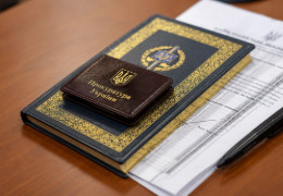 Колишній прокурор відкупився від вʼязниці за корупцію, перерахувавши 2,5 млн грн на ЗСУ