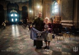 Переможниця конкурсу «Найкращий двірник Львова» передала свою премію захисникам. На відміну від депутатів...