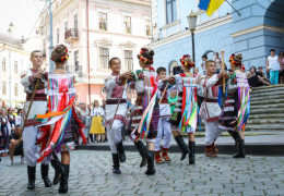 Чернівці на вихідні стануть столицею буковинського фольклору: програма міжнародного фестивалю «Буковинські зустрічі – 2026»