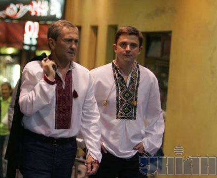 Вам насправді хочеться, щоб Янукович вдягнув вишиванку?
